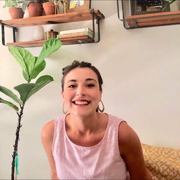 Meet your Posher, Tammy - Picture 3 of 3